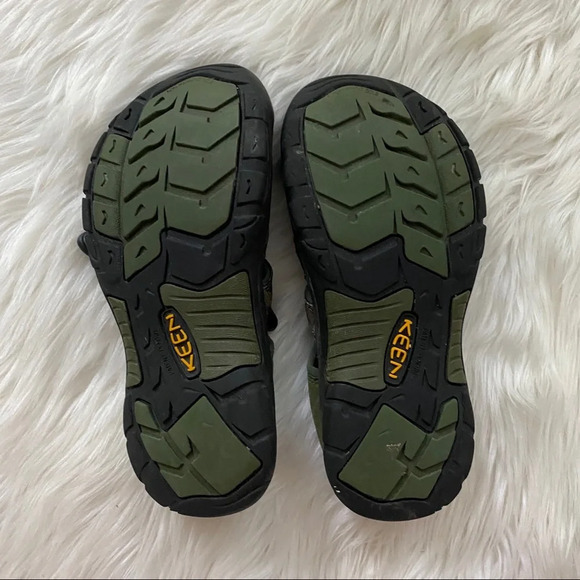 Keen Newport H2 Sandals 5 Big Kids Camo Green - Picture 3 of 3